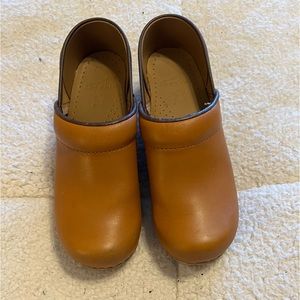 Womens Dansko Clogs